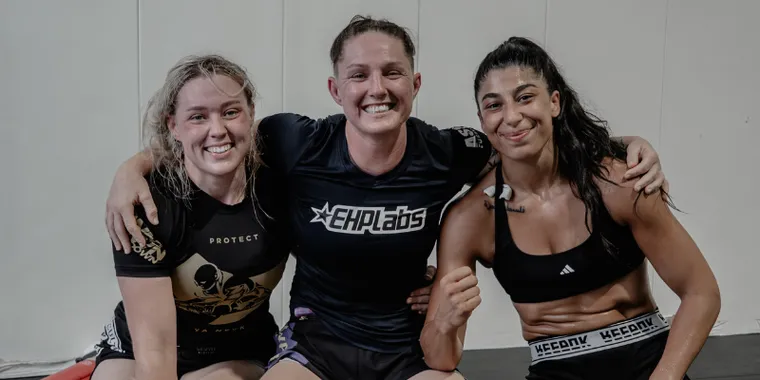 Adults training at Oasis Fight Academy